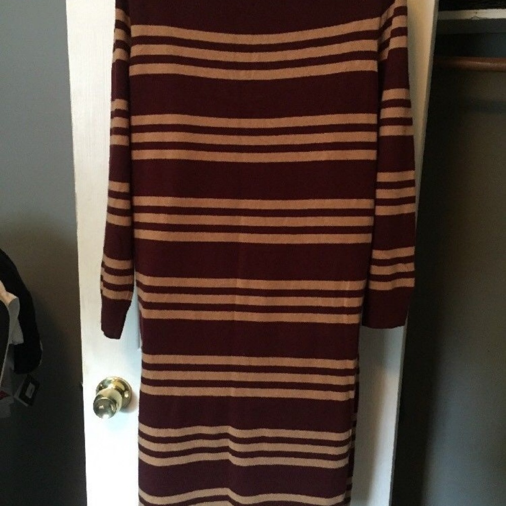 SZ Med. J. Crew Burgundy-Brown & Tan Sweater Dress - Picture 2 of 3